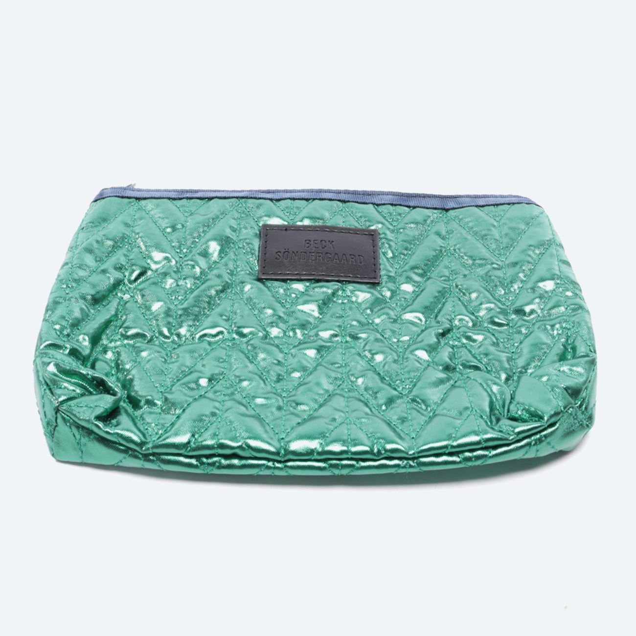 Image 1 of Cosmetic Bag Green in color Green | Vite EnVogue