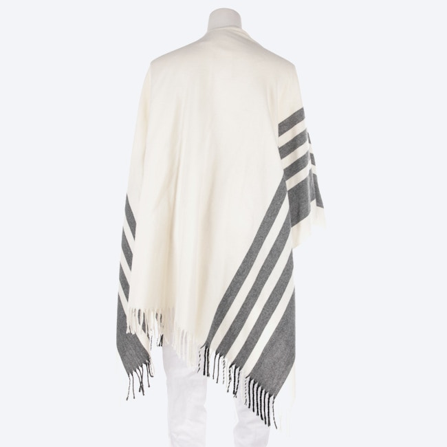 Image 2 of Poncho One Size Cream in color White | Vite EnVogue