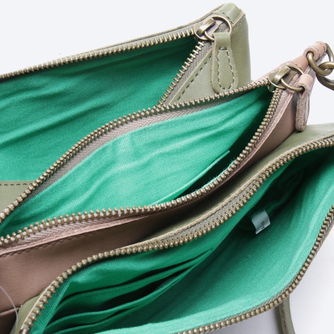 Image 3 of Shoulder Bag Olive in color Green | Vite EnVogue