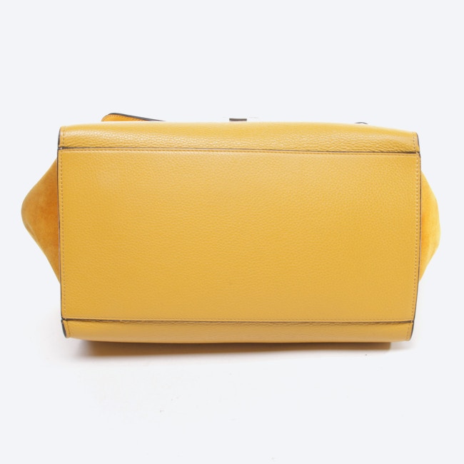 Bild 4 von Trapeze Medium Handtasche Senfgelb in Farbe Gelb | Vite EnVogue