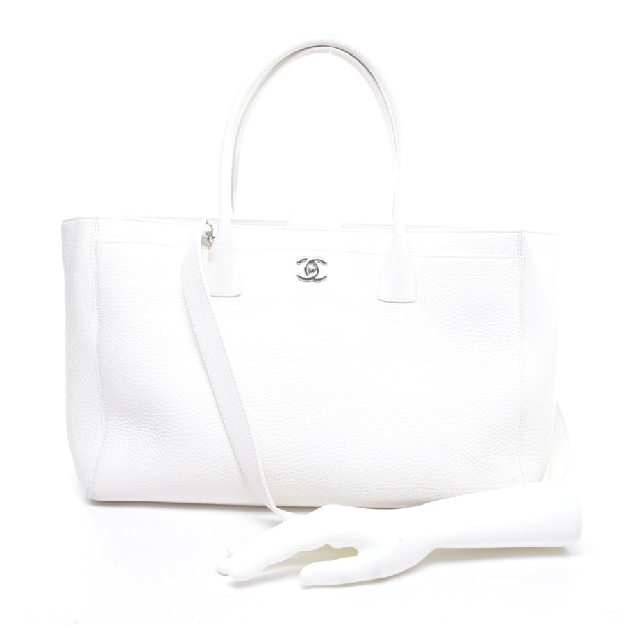 Image 4 of Cerf Tote Handbag White in color White | Vite EnVogue