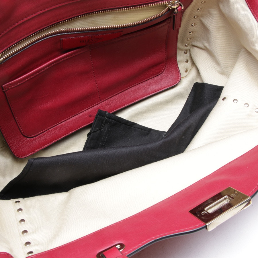Image 5 of Rockstud Shoulder Bag Bordeaux in color Red | Vite EnVogue