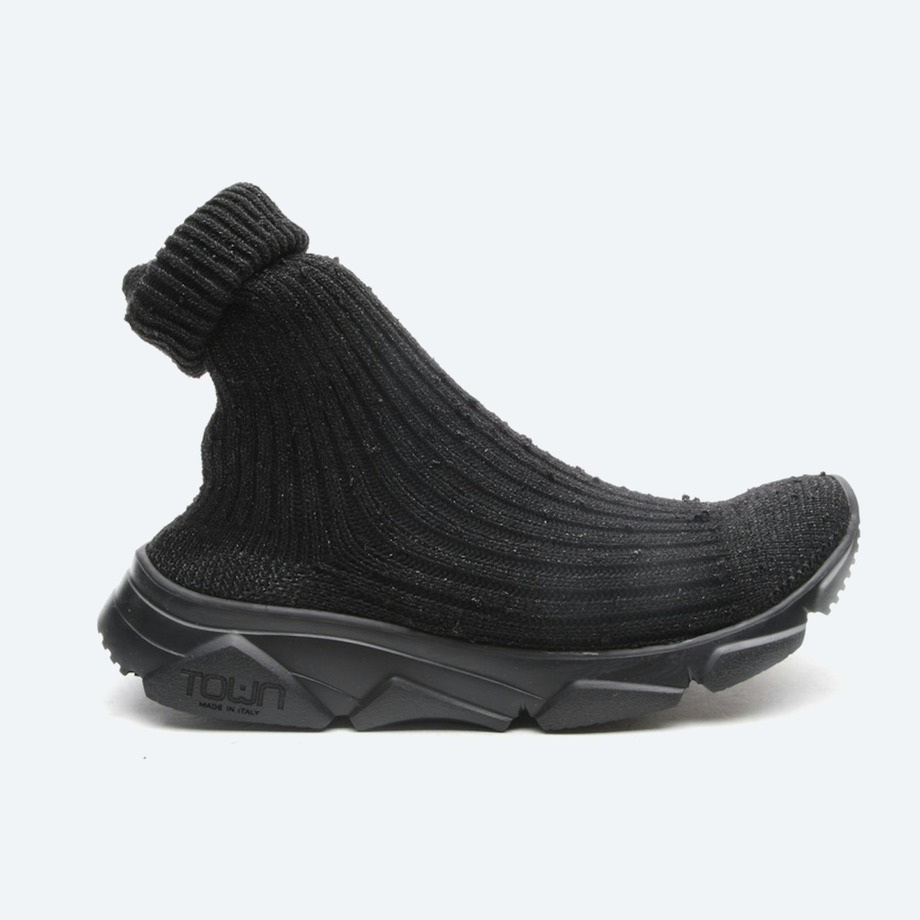Image 1 of High-Top Sneakers EUR 35 Black in color Black | Vite EnVogue