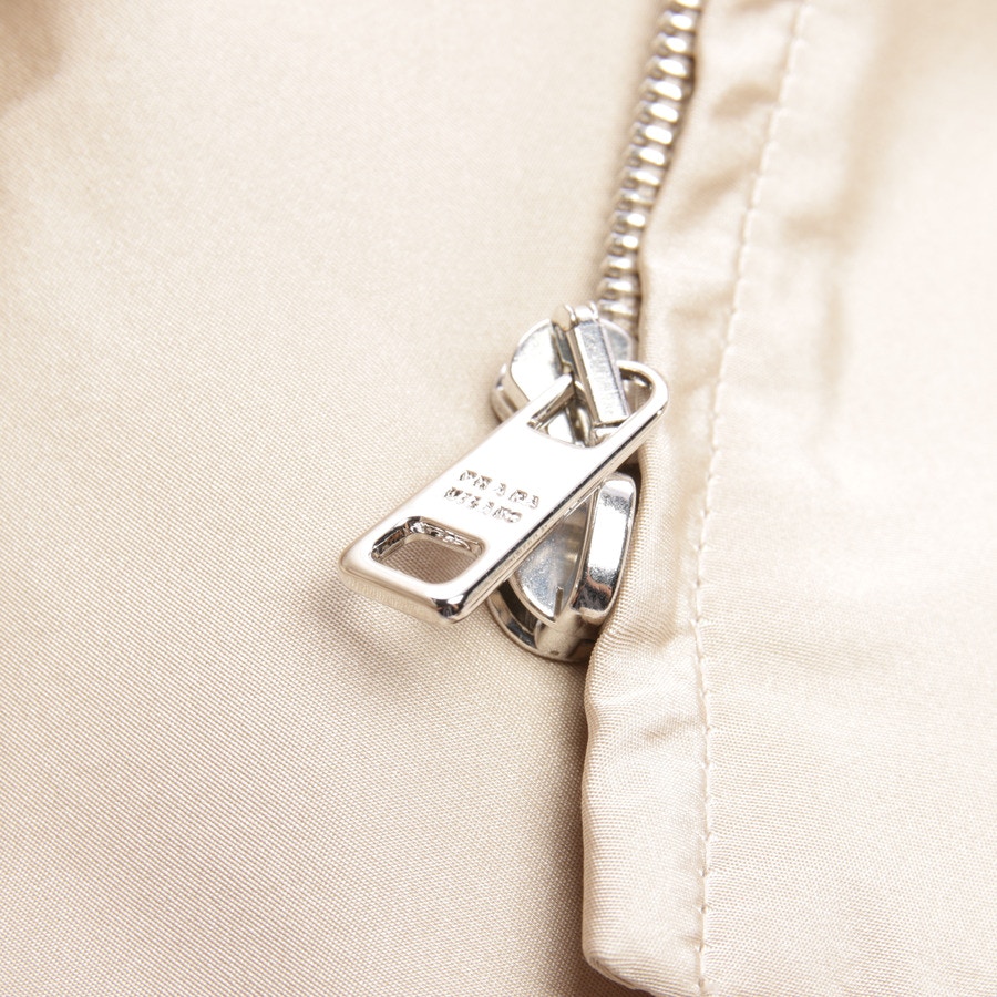 Image 4 of Silk Jacket 36 Beige in color White | Vite EnVogue