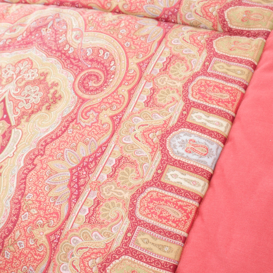 Image 2 of Bedcover Multicolored in color Multicolored | Vite EnVogue