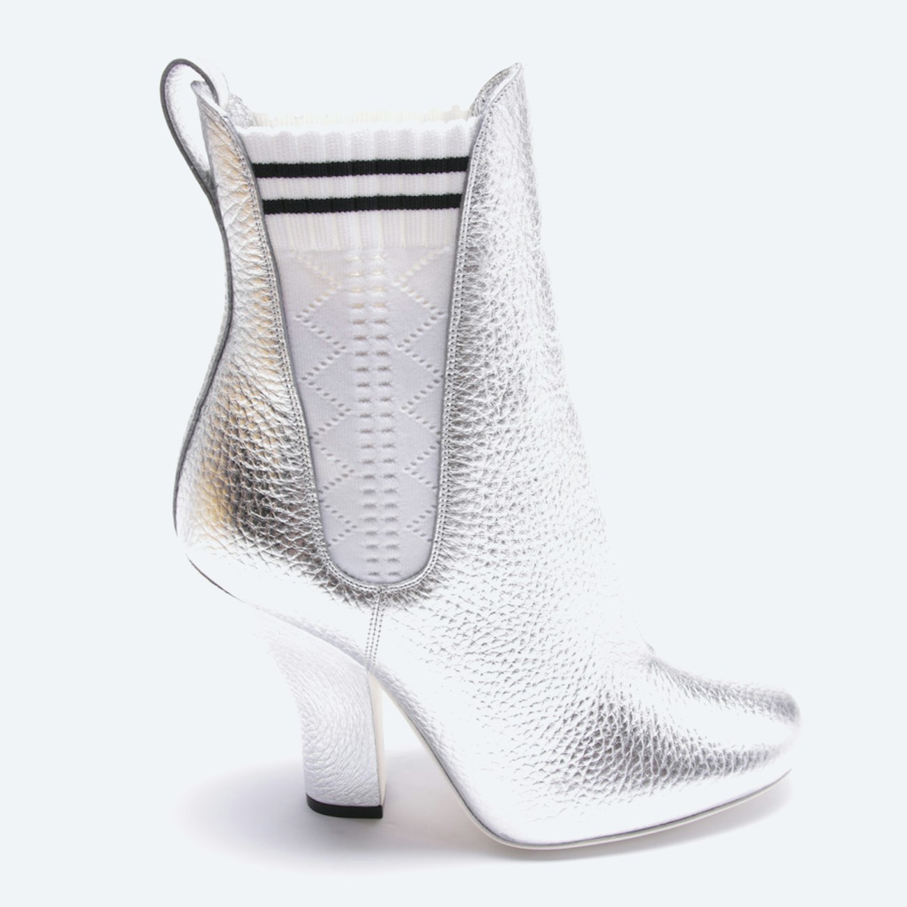 Image 1 of Chelsea Boots EUR 37.5 Silver in color Metallic | Vite EnVogue