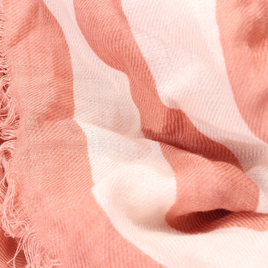 Image 2 of Scarf Pink in color Pink | Vite EnVogue