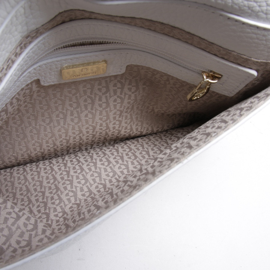 Image 5 of Crossbody Bag White in color White | Vite EnVogue