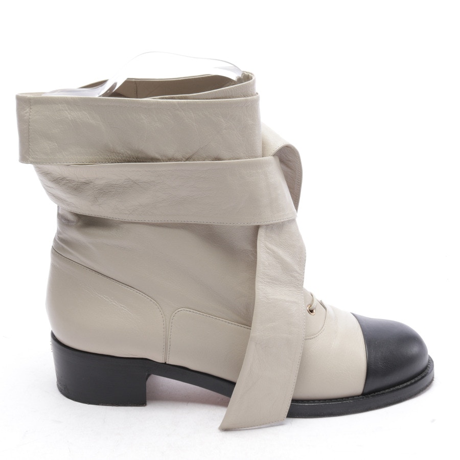 Image 1 of Ankle Boots EUR 40.5 Beige in color White | Vite EnVogue