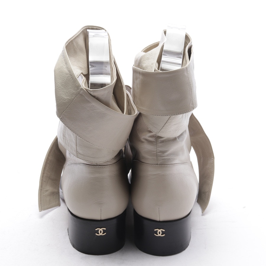 Image 3 of Ankle Boots EUR 40.5 White in color White | Vite EnVogue