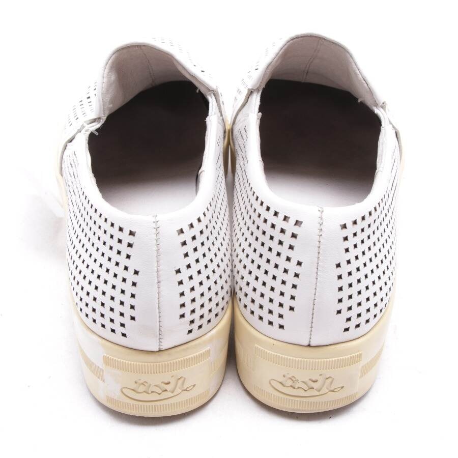 Image 3 of Loafers EUR38 White in color White | Vite EnVogue