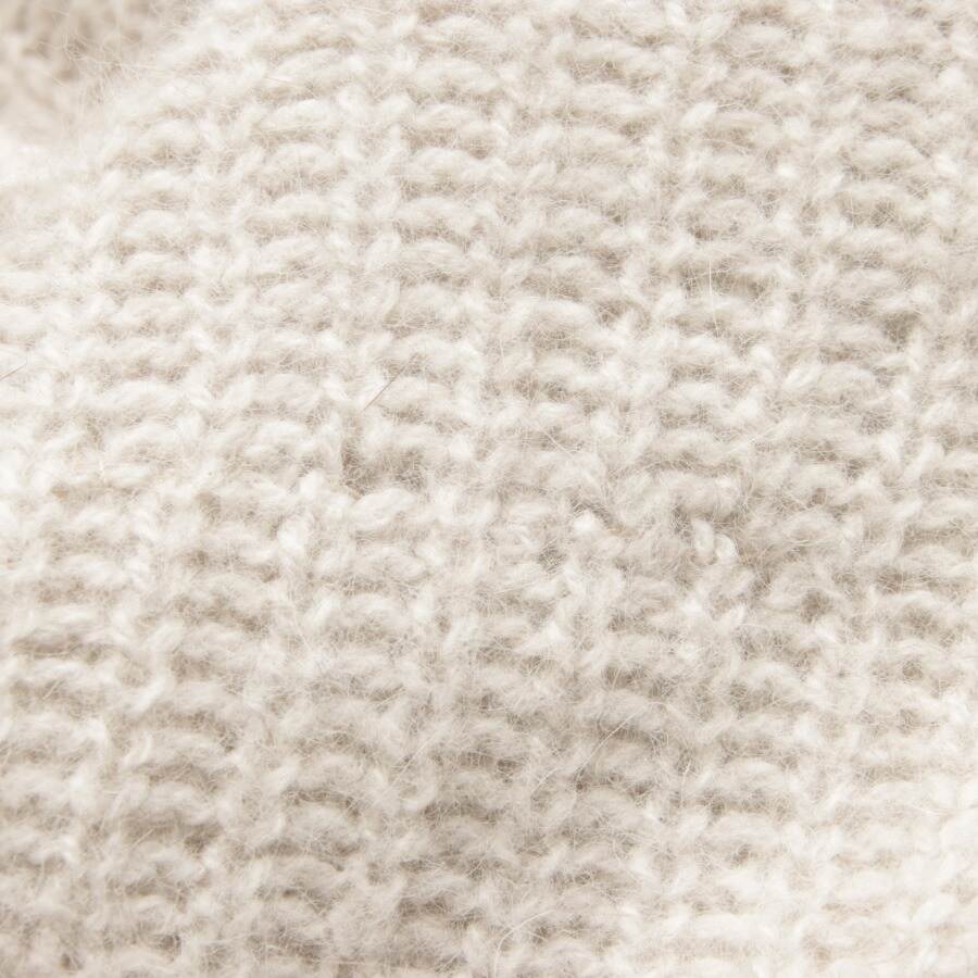 Image 5 of Cardigan M White in color White | Vite EnVogue