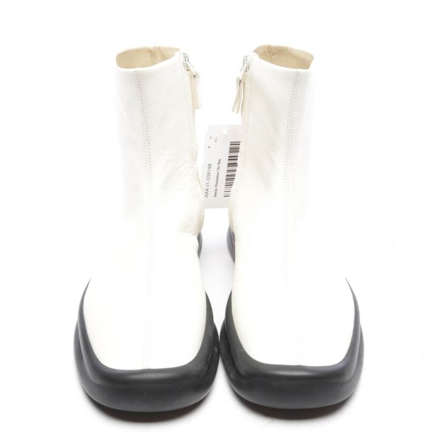 Image 2 of Ankle Boots EUR 37 Cream in color White | Vite EnVogue