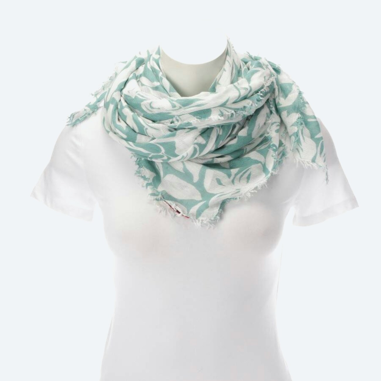 Image 1 of Scarf Green in color Green | Vite EnVogue