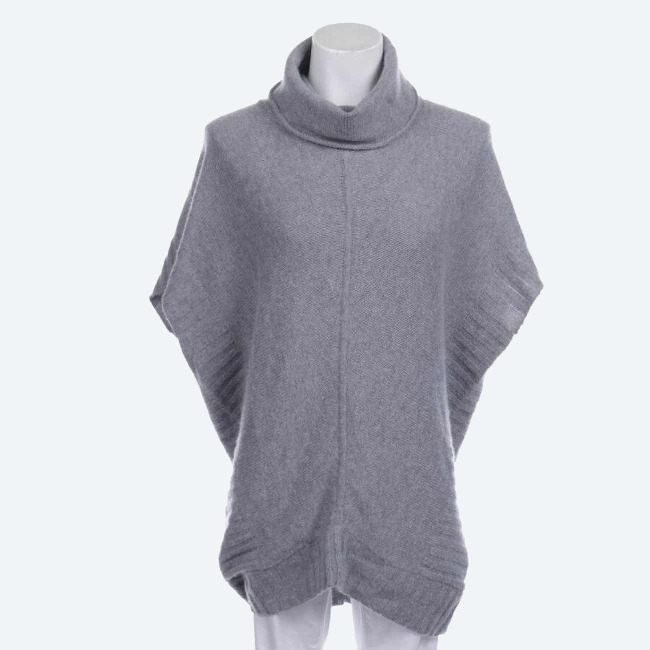 Image 1 of Poncho 40 Gray in color Gray | Vite EnVogue