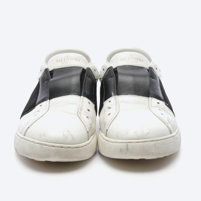 Image 2 of Rockstud Sneakers EUR 40 White in color White | Vite EnVogue