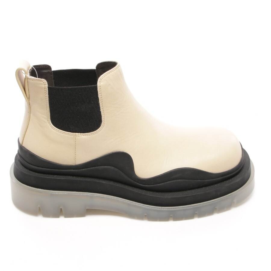 Image 1 of The Tire Boot Chelsea Boots EUR 39.5 Beige in color White | Vite EnVogue