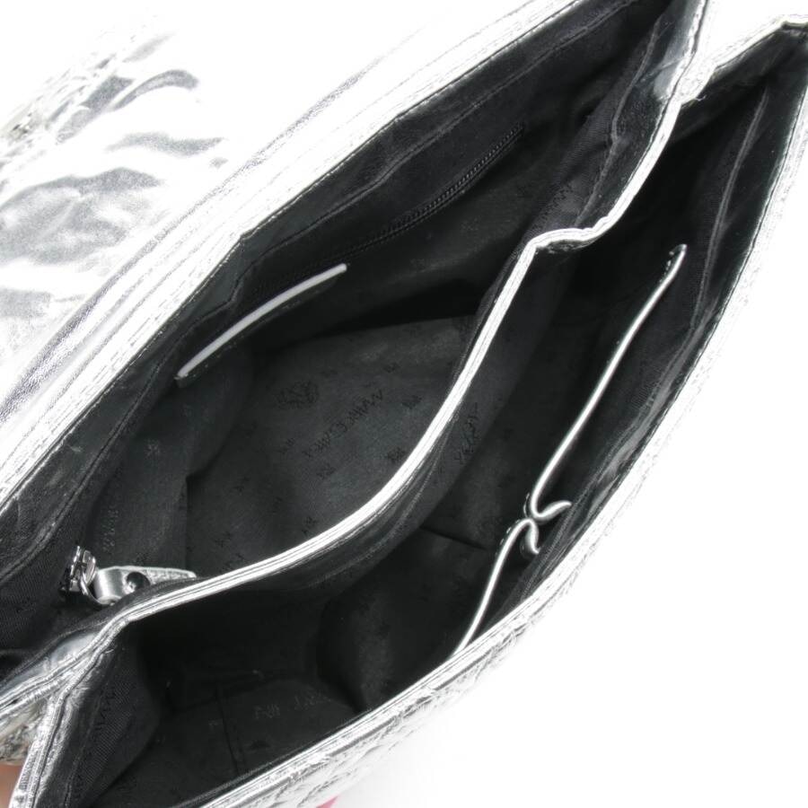 Bild 3 von Schultertasche Silber in Farbe Metallic | Vite EnVogue