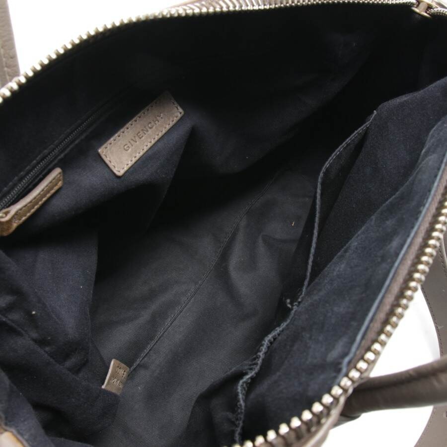 Image 5 of Antigona Medium Handbag Brown in color Brown | Vite EnVogue
