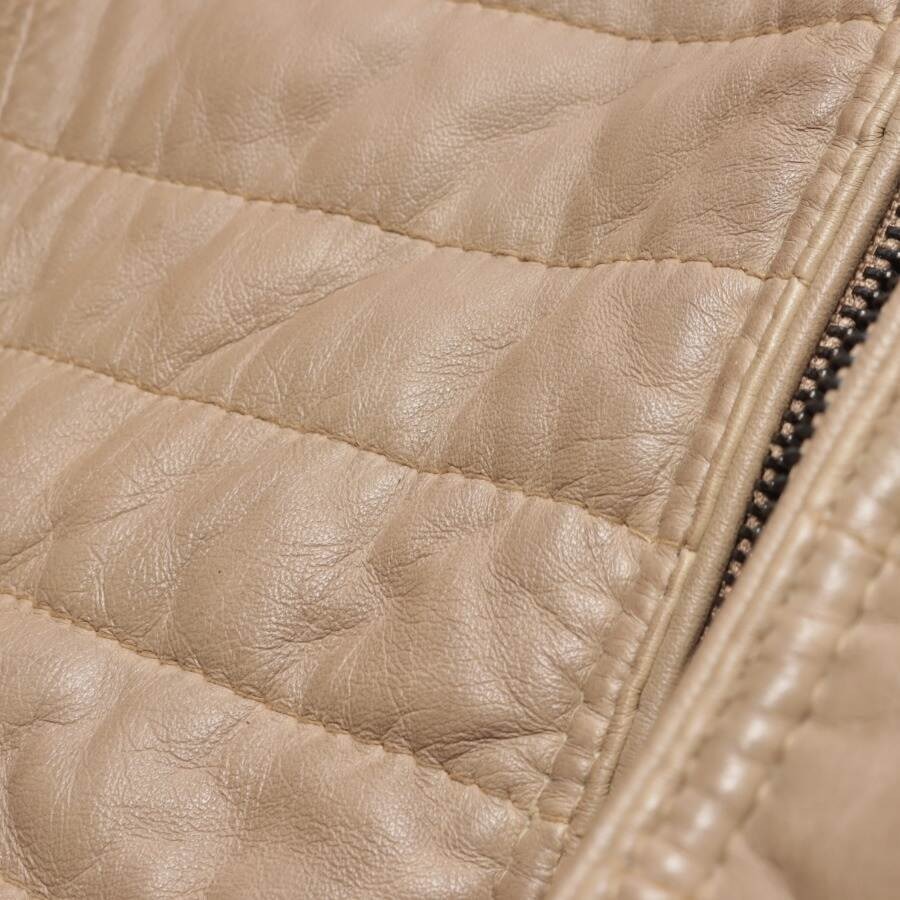 Image 4 of LeatherJacket L Beige in color White | Vite EnVogue