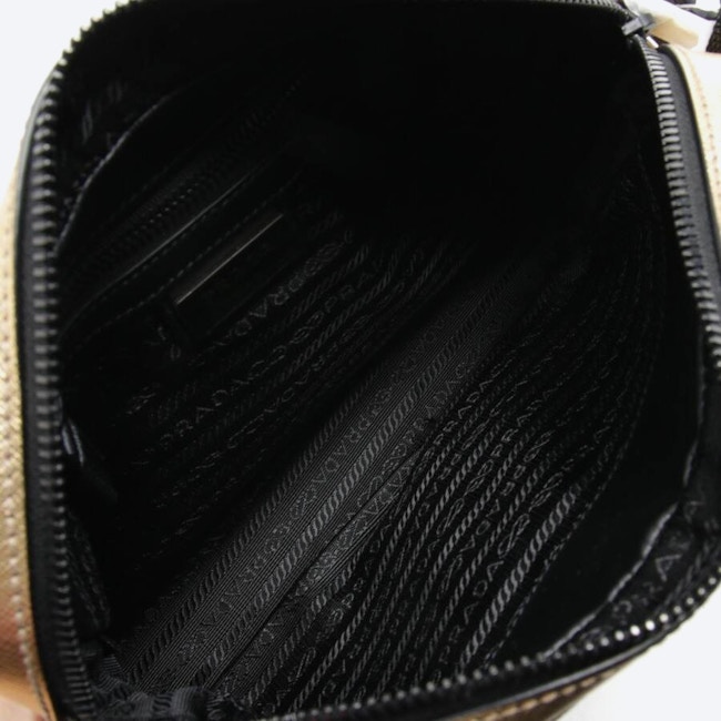 Image 5 of Shoulder Bag Gold in color Metallic | Vite EnVogue