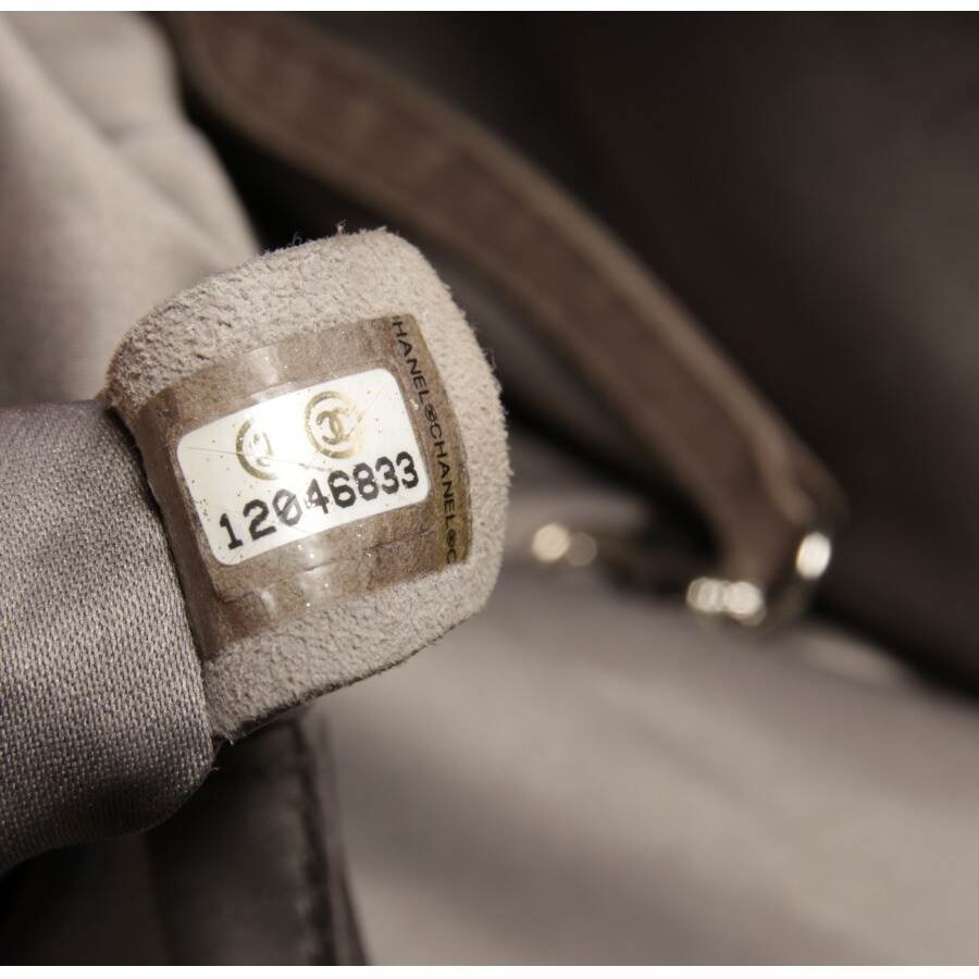 Image 7 of 2.55 Shoulder Bag Silver in color Metallic | Vite EnVogue