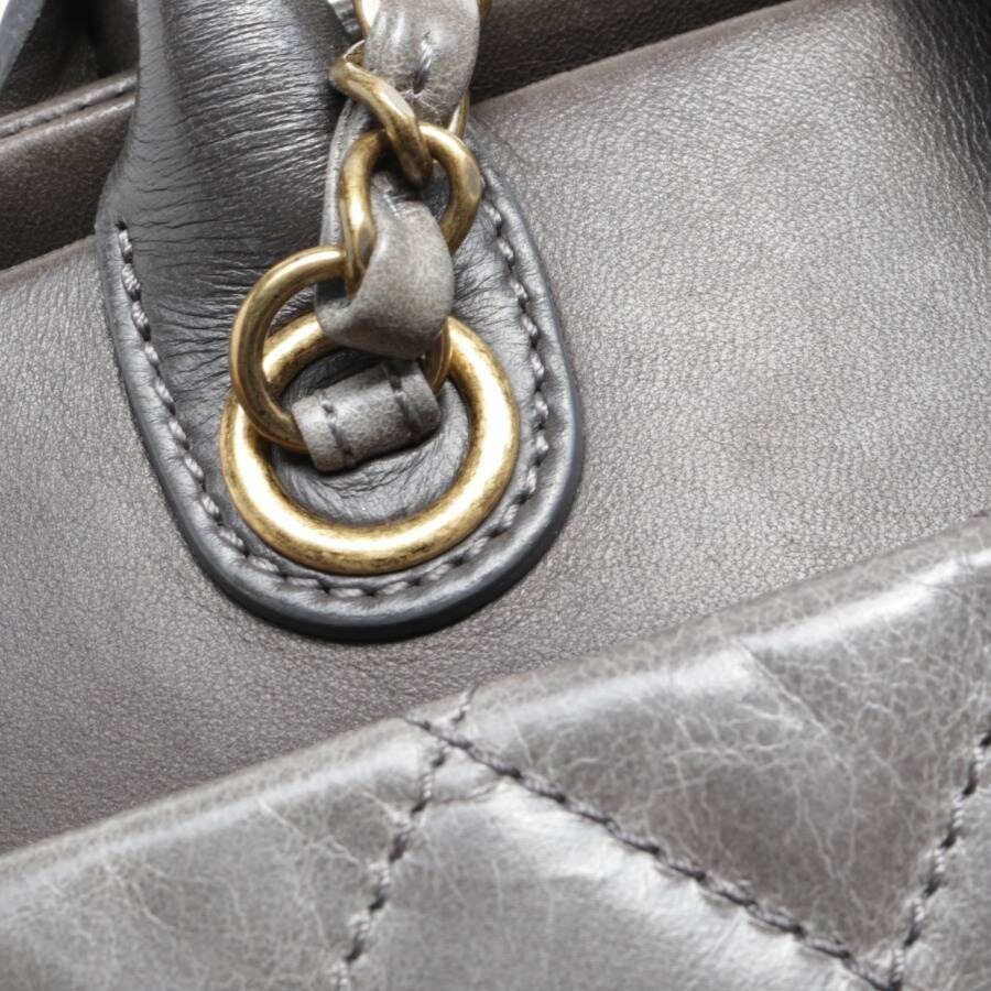 Bild 8 von Handtasche Grau in Farbe Grau | Vite EnVogue