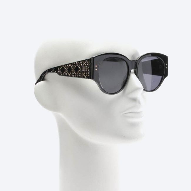 Image 2 of 8072K Sunglasses Black in color Black | Vite EnVogue