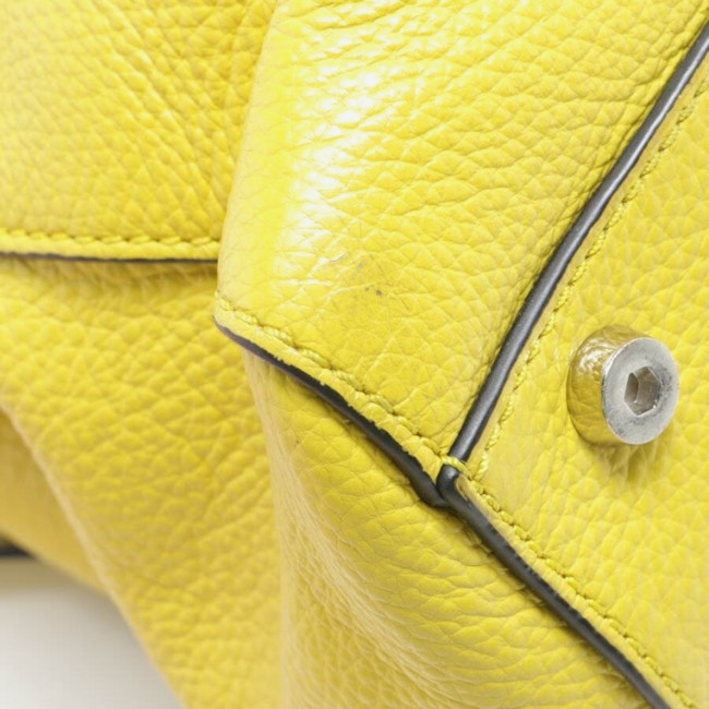 Image 6 of Shoulder Bag Yellow in color Yellow | Vite EnVogue