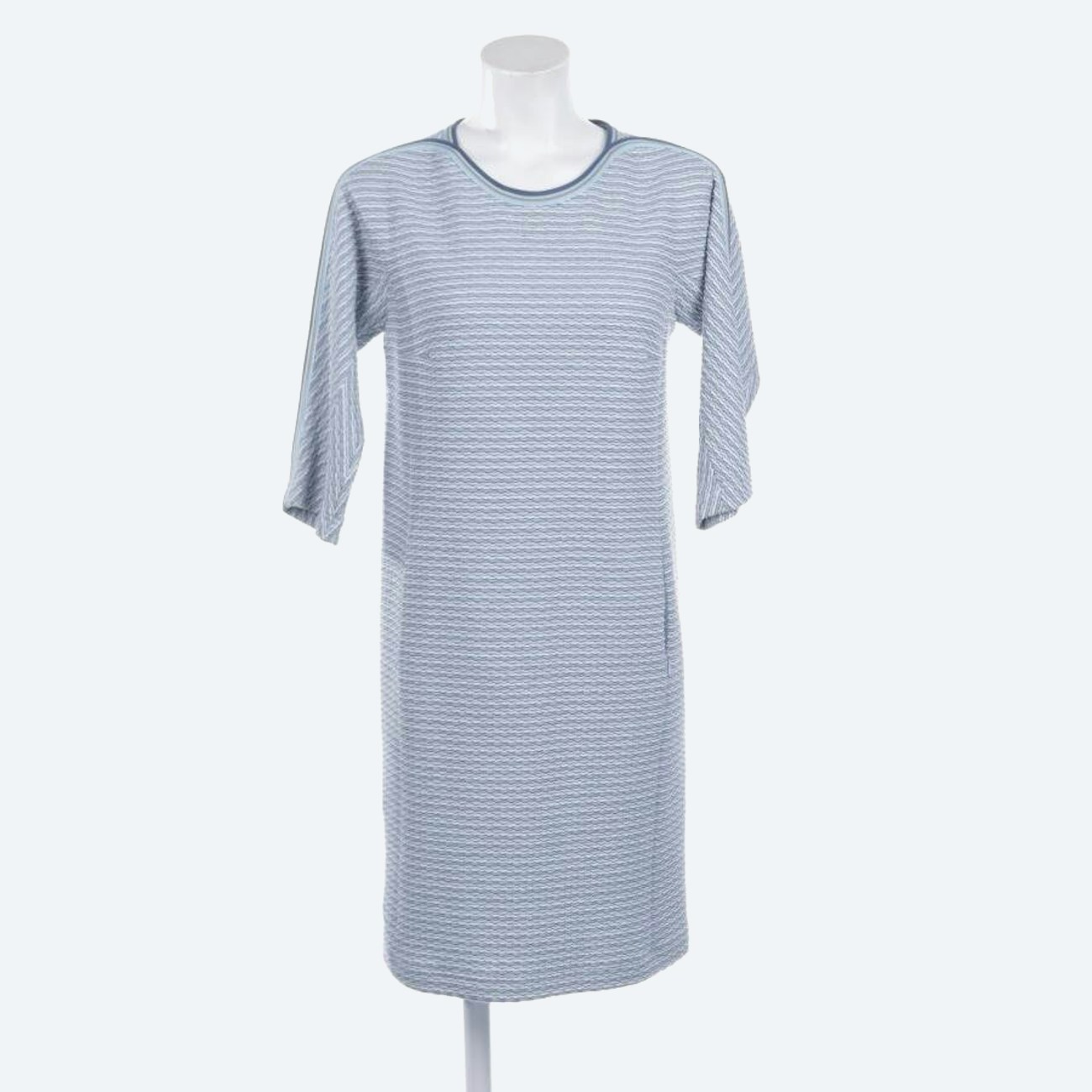 Image 1 of Dress 38 Lightblue in color Blue | Vite EnVogue