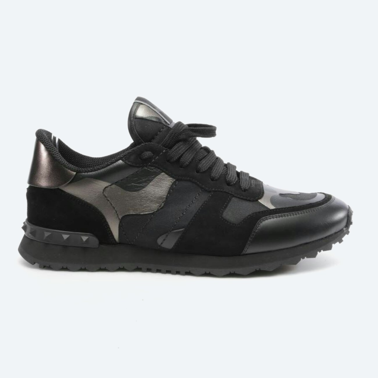 Image 1 of Rockstud Sneakers EUR 44 Black in color Black | Vite EnVogue