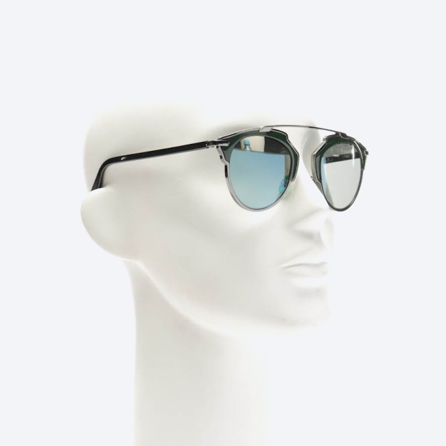 Image 2 of So Real Sunglasses Darkgreen in color Green | Vite EnVogue