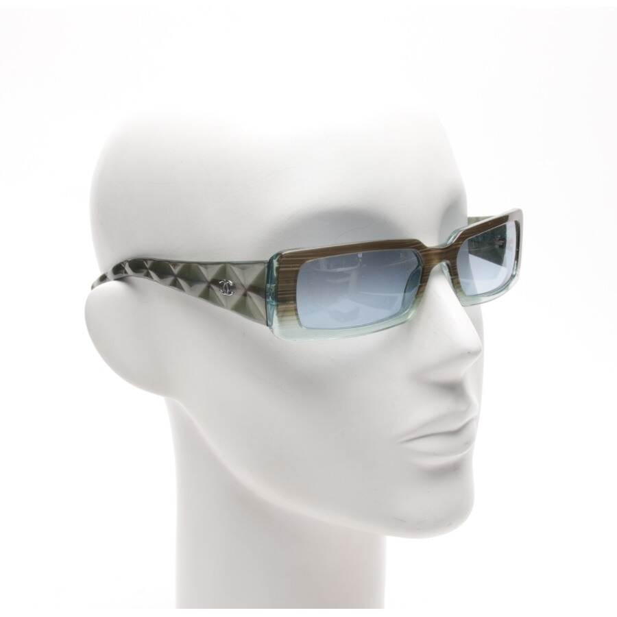 Image 2 of 5046 Sunglasses Gray in color Gray | Vite EnVogue