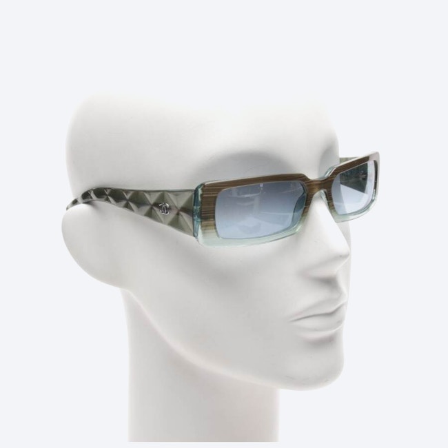 Image 2 of 5046 Sunglasses Gray in color Gray | Vite EnVogue