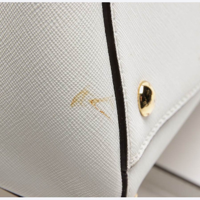 Image 6 of Handbag White in color White | Vite EnVogue