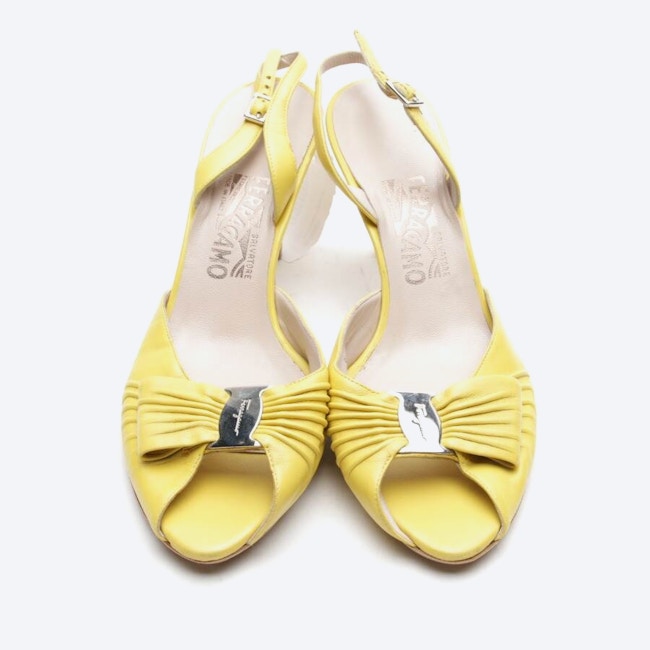 Image 2 of Heeled Sandals EUR 39.5 Yellow in color Yellow | Vite EnVogue