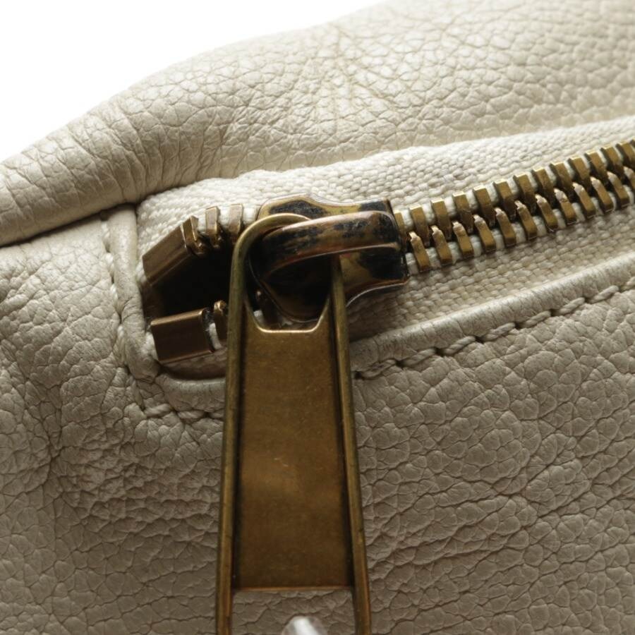 Image 10 of Belt Bag Beige in color White | Vite EnVogue