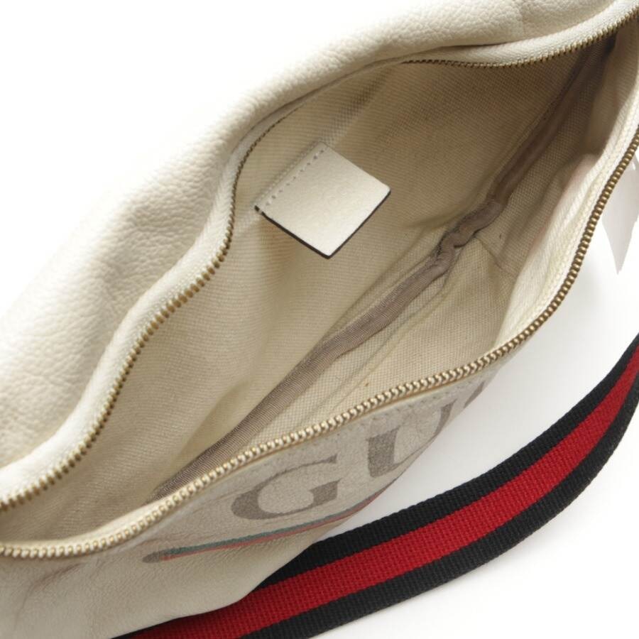 Image 5 of Belt Bag Beige in color White | Vite EnVogue