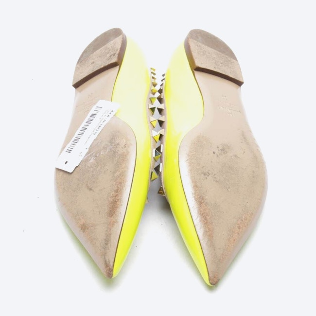 Image 4 of Rockstud Ballet Flats EUR 39 Neon Yellow in color Neon | Vite EnVogue