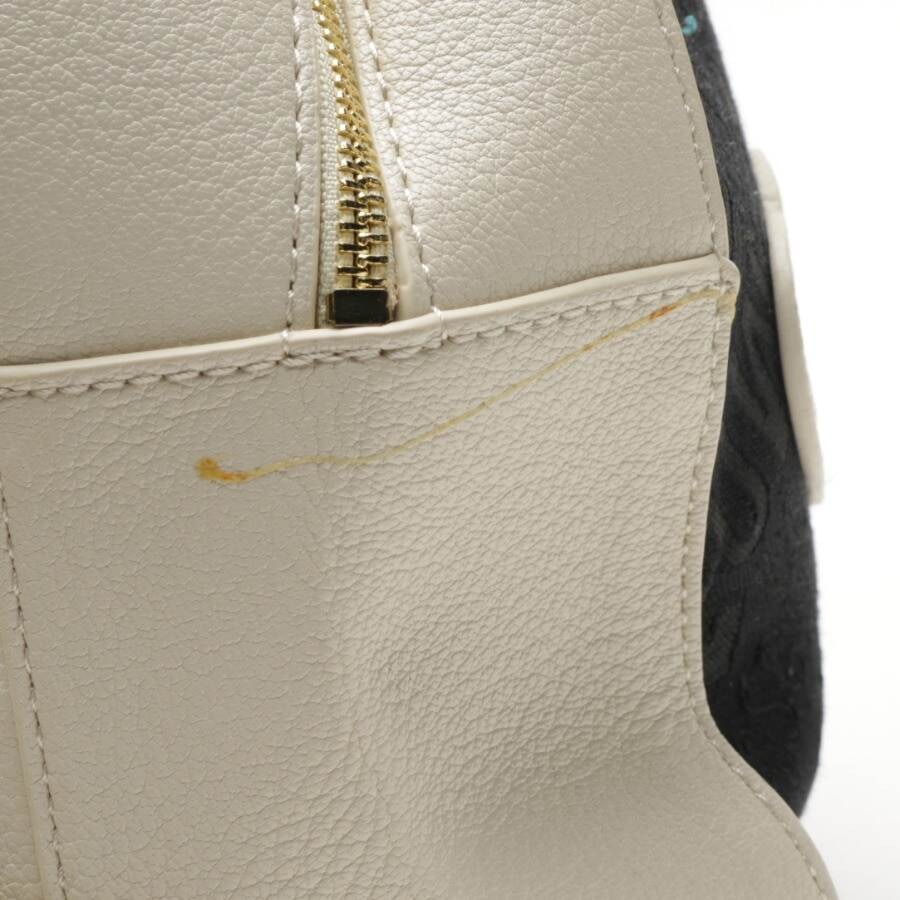 Image 4 of Backpack Beige in color White | Vite EnVogue