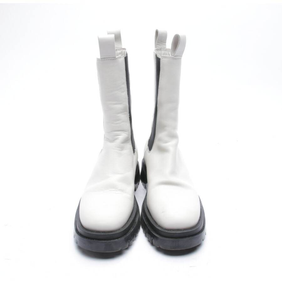 Bild 2 von Stiefel EUR 37 Weiß in Farbe Weiß | Vite EnVogue