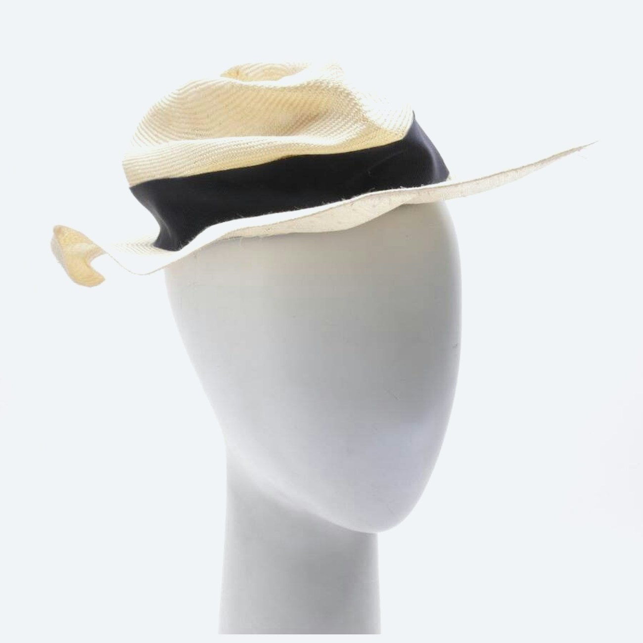 Image 1 of Hat White in color White | Vite EnVogue