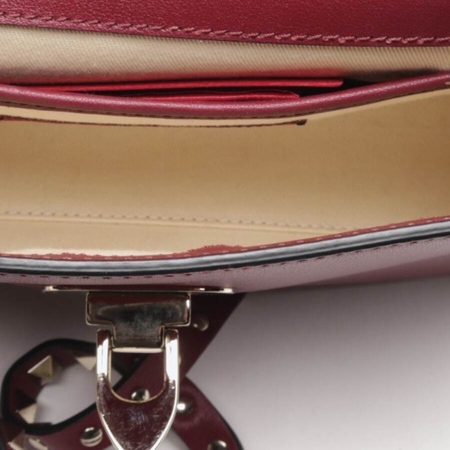 Image 6 of Rockstud Shoulder Bag Bordeaux in color Red | Vite EnVogue