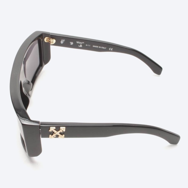 Image 3 of OERI004 Sunglasses Black in color Black | Vite EnVogue