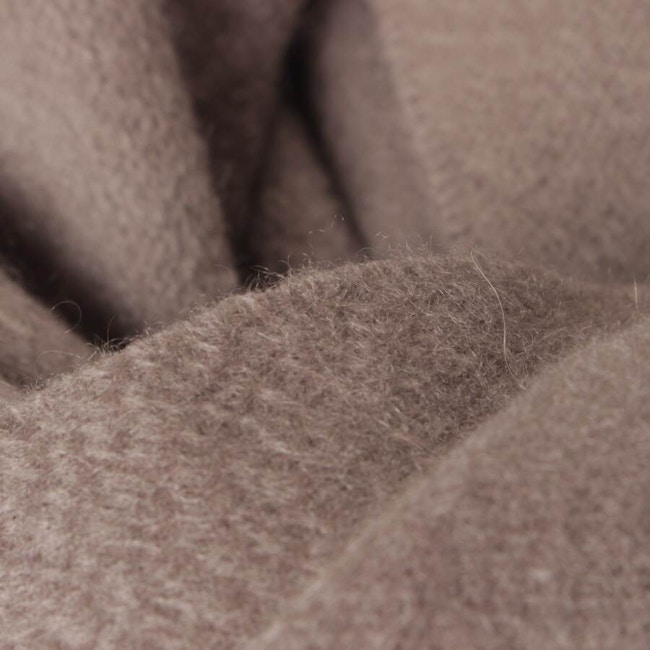 Image 2 of Cashmere Shawl Gray in color Gray | Vite EnVogue