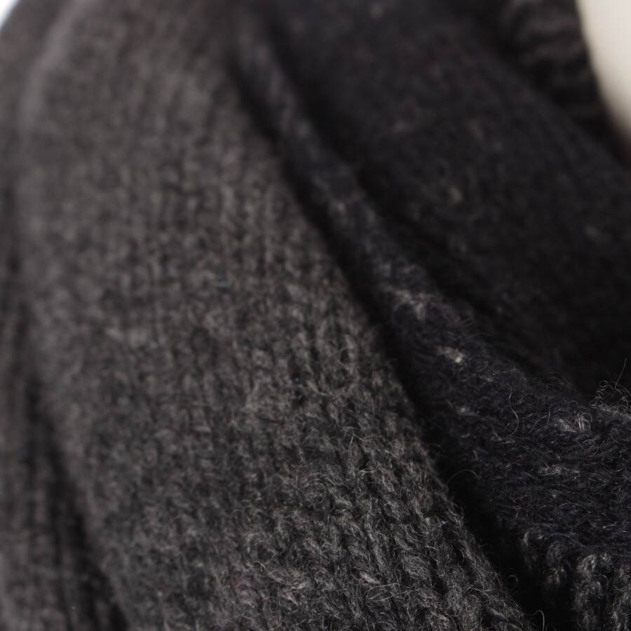 Image 2 of Cashmere Shawl Gray in color Gray | Vite EnVogue