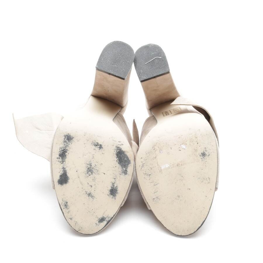 Image 4 of Heeled Sandals EUR 40 Beige in color White | Vite EnVogue