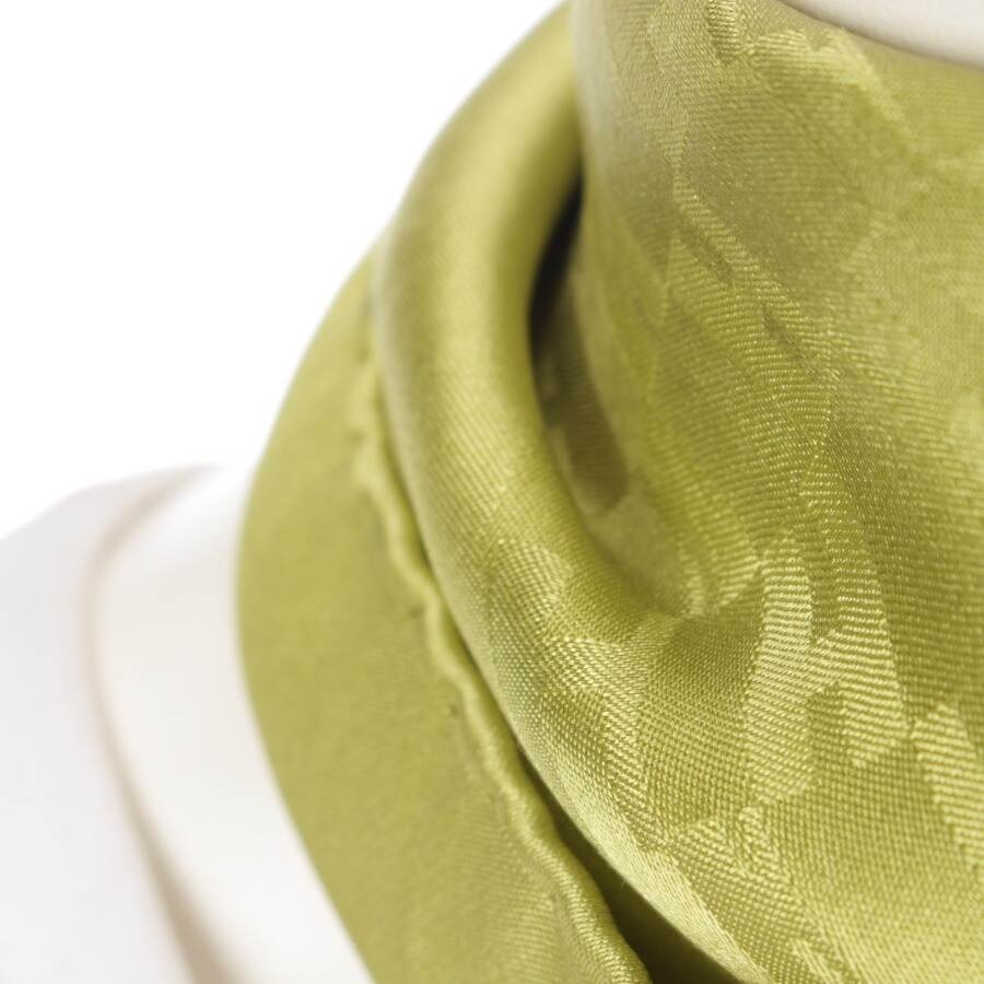 Image 2 of Silk Carré Light Green in color Green | Vite EnVogue