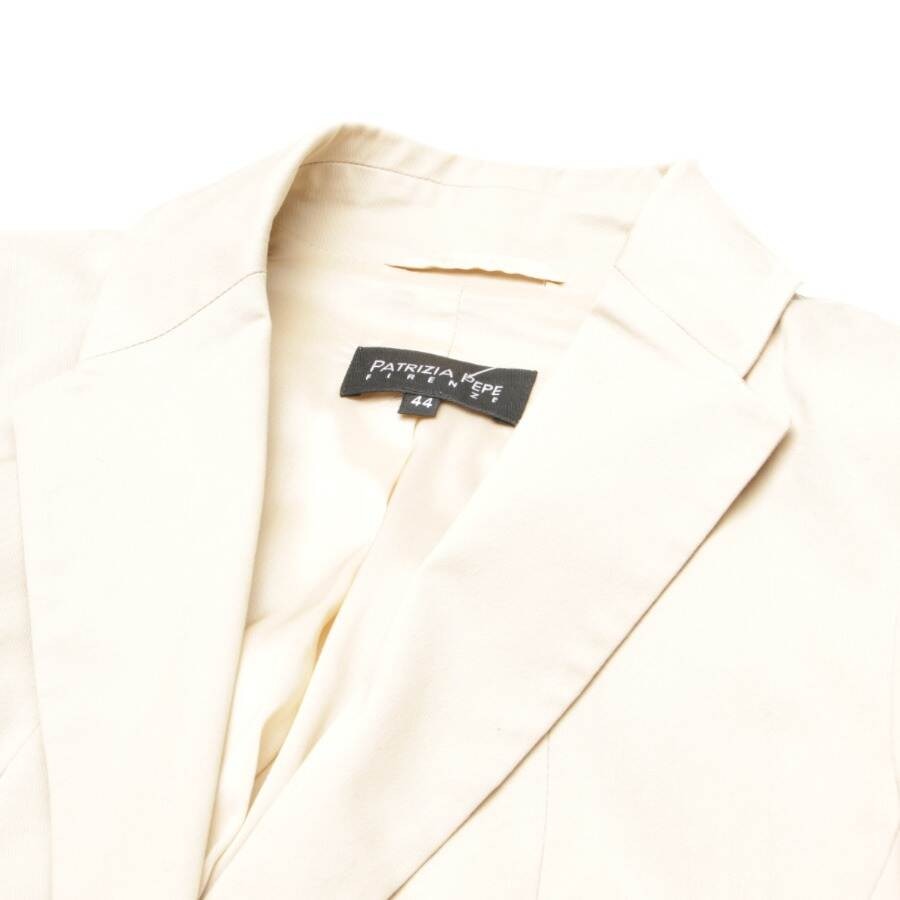 Image 3 of Blazer 38 Beige in color White | Vite EnVogue