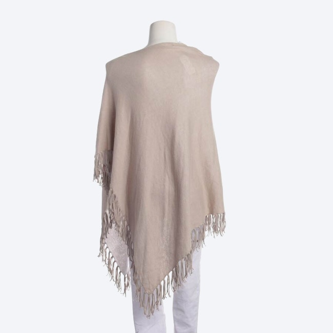 Image 2 of Poncho Beige in color White | Vite EnVogue